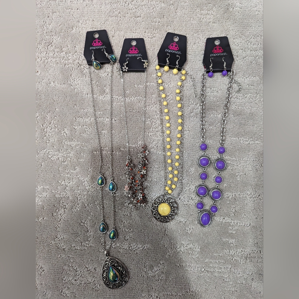 Brand new Paparazzi short necklaces